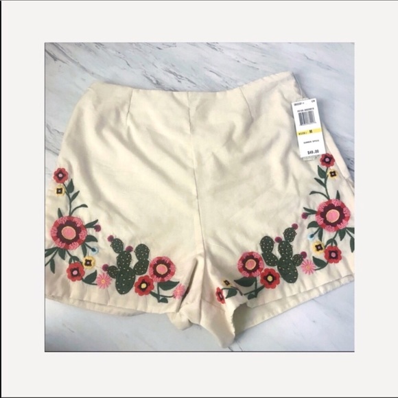 Gianni Bini Pants - Gianni bindi Embroidered Shorts
